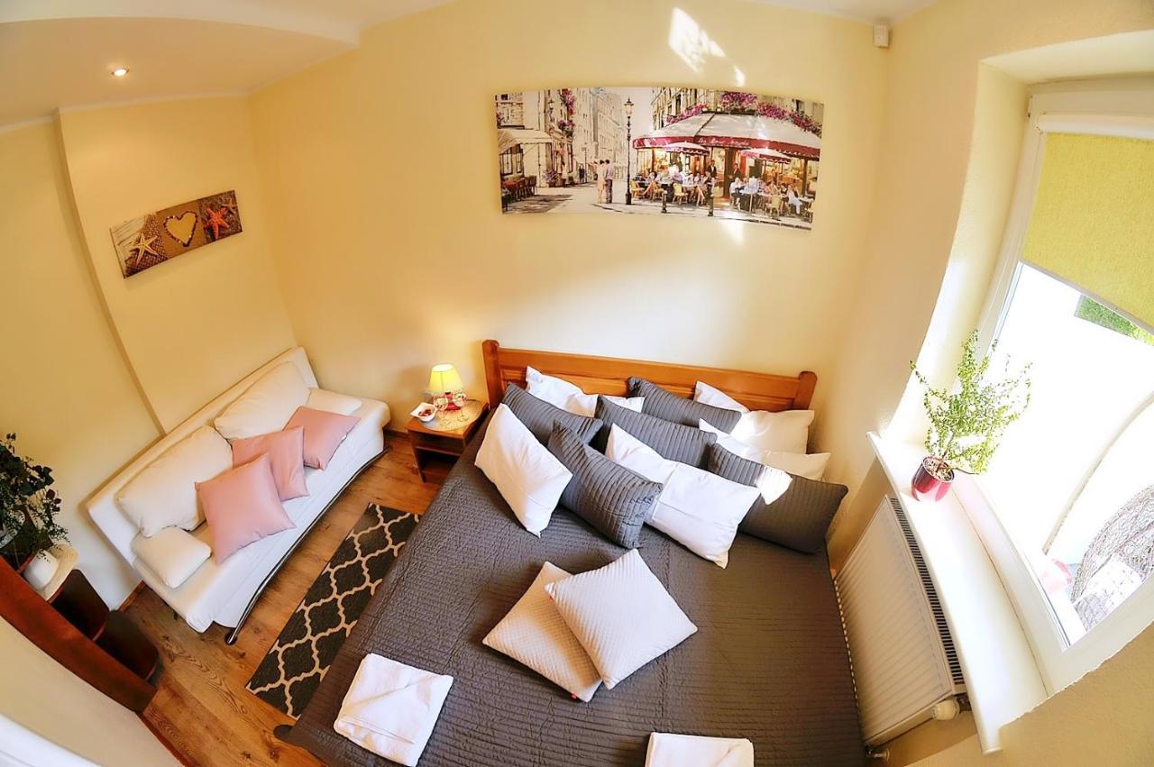 Plaza Apartament أوسترونيه مورسكية المظهر الخارجي الصورة