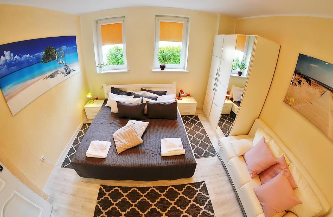 Plaza Apartament أوسترونيه مورسكية المظهر الخارجي الصورة