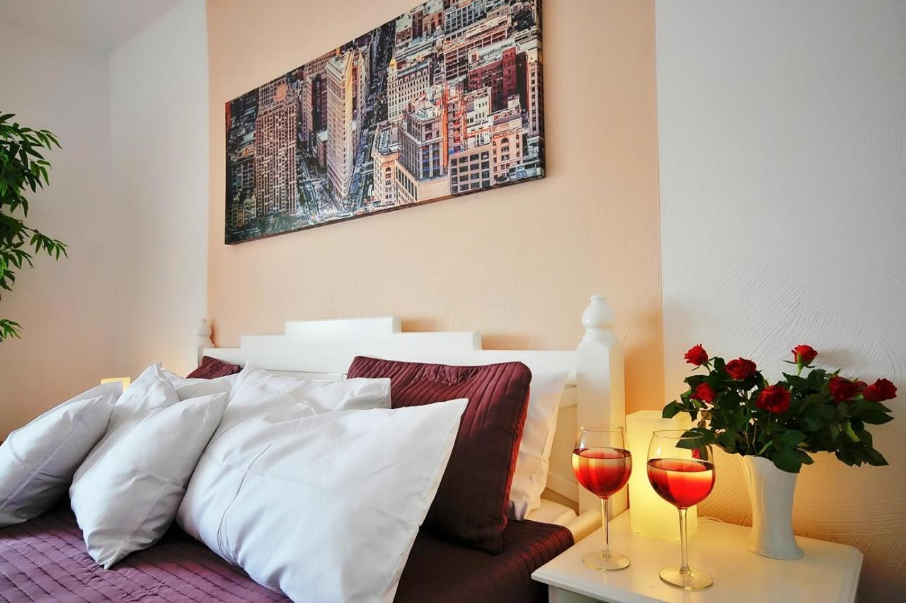 Plaza Apartament أوسترونيه مورسكية المظهر الخارجي الصورة