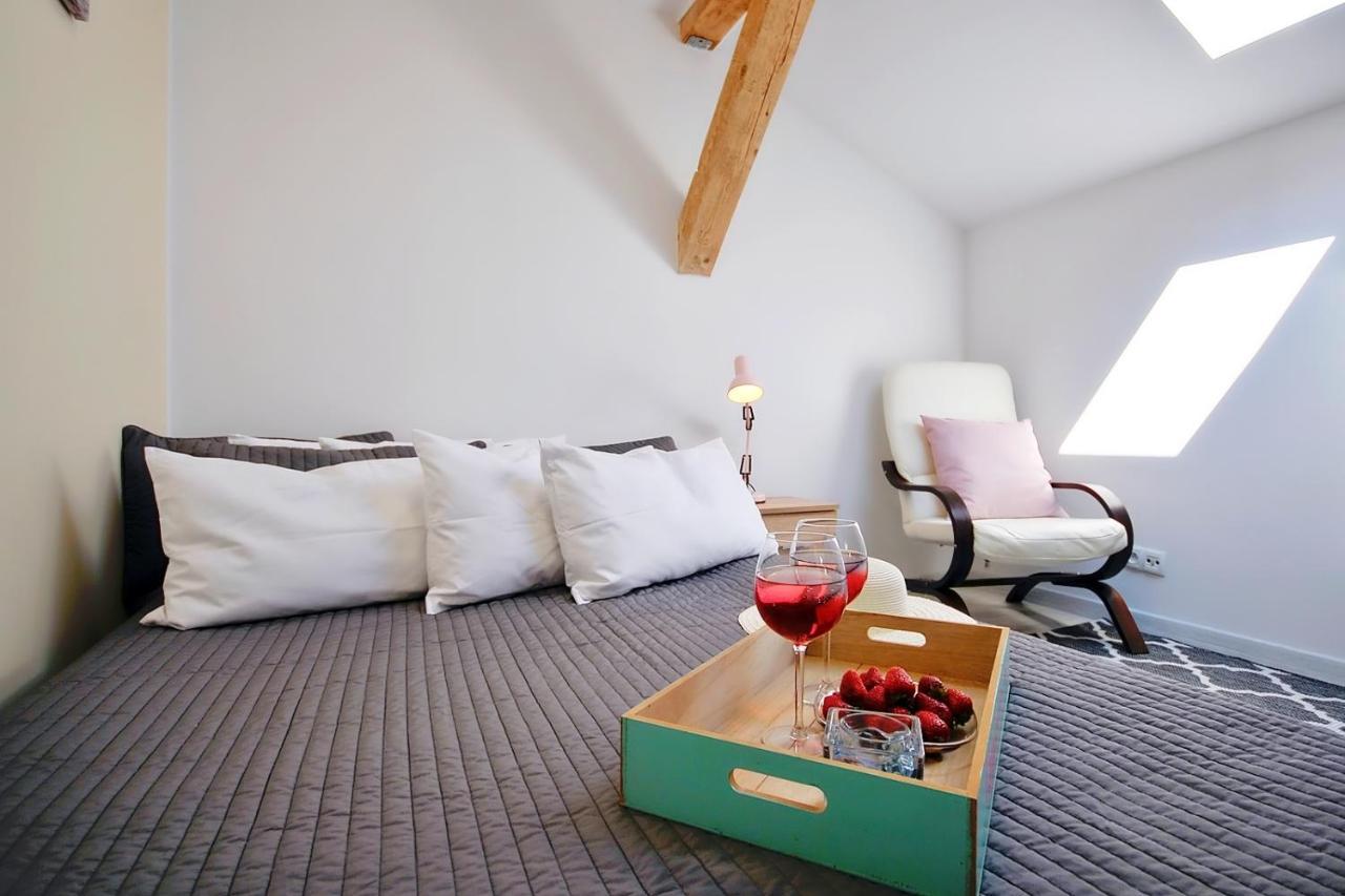 Plaza Apartament أوسترونيه مورسكية المظهر الخارجي الصورة