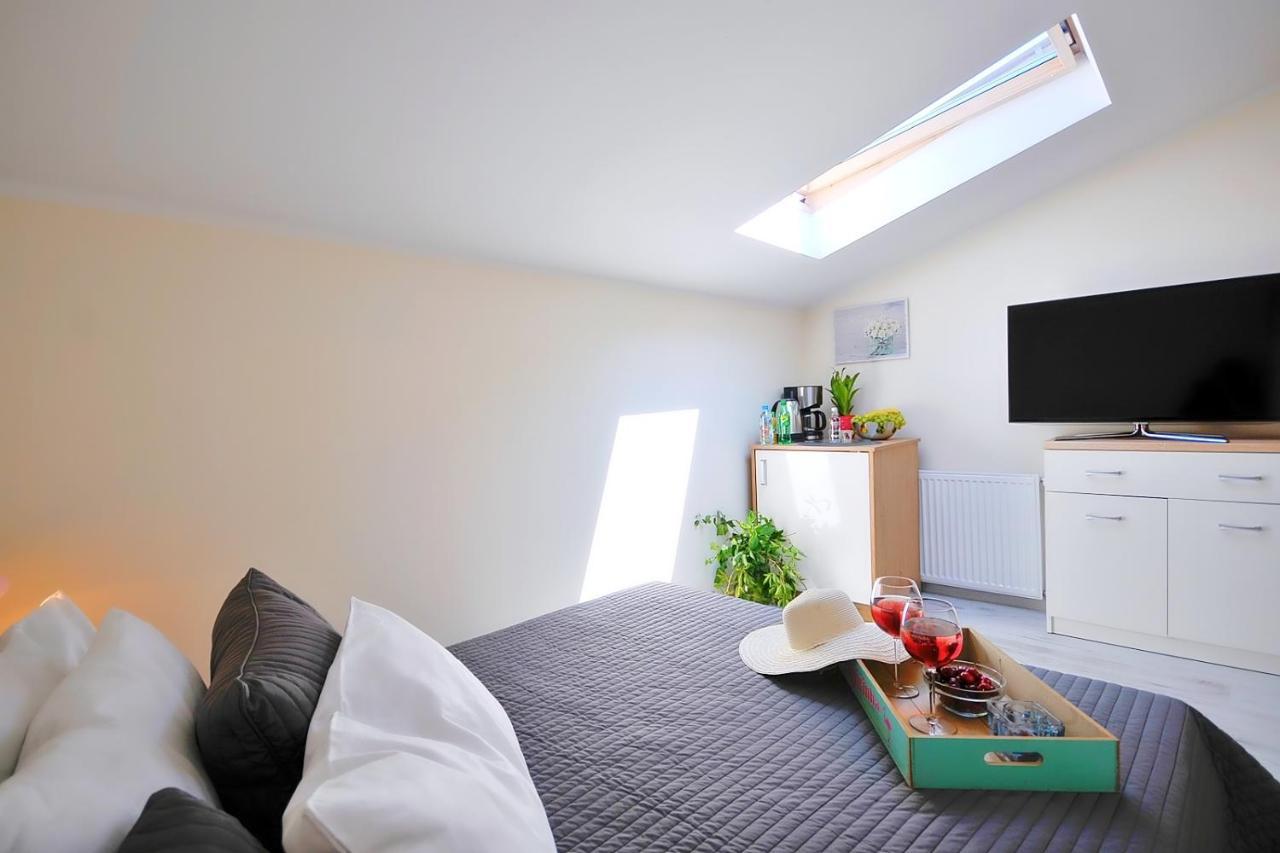Plaza Apartament أوسترونيه مورسكية المظهر الخارجي الصورة