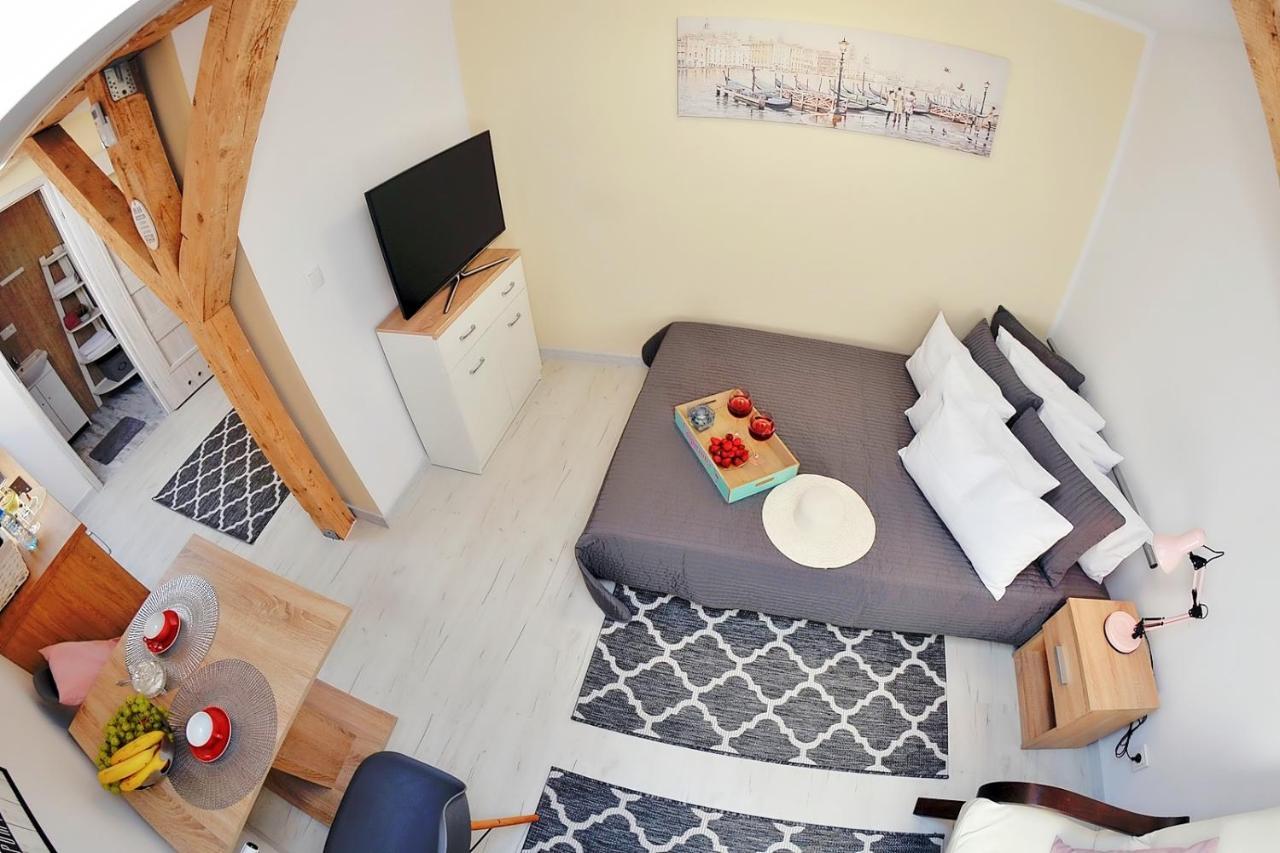 Plaza Apartament أوسترونيه مورسكية المظهر الخارجي الصورة