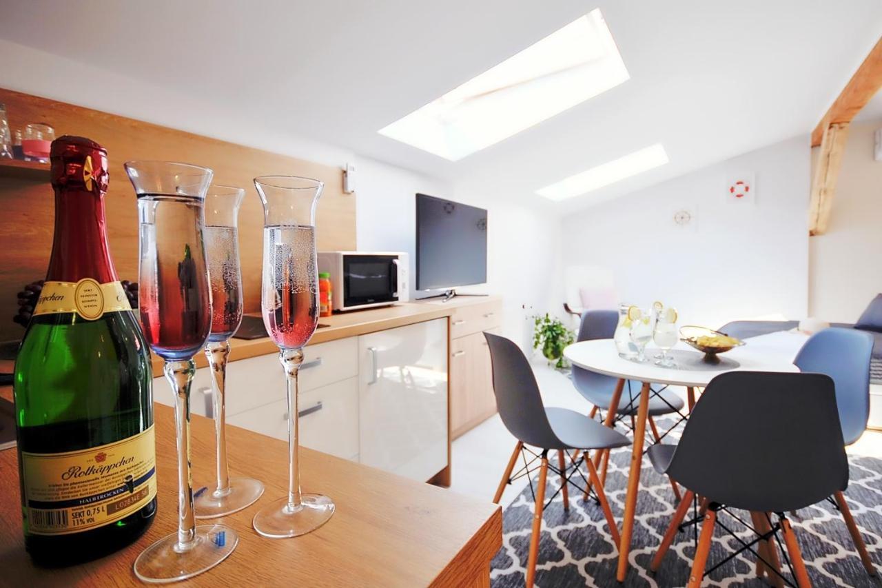Plaza Apartament أوسترونيه مورسكية المظهر الخارجي الصورة