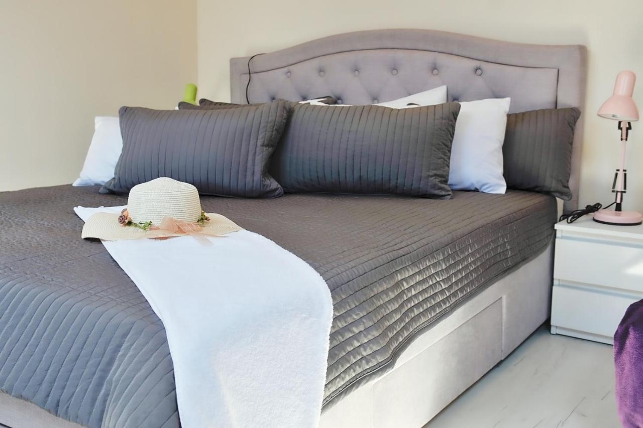 Plaza Apartament أوسترونيه مورسكية المظهر الخارجي الصورة
