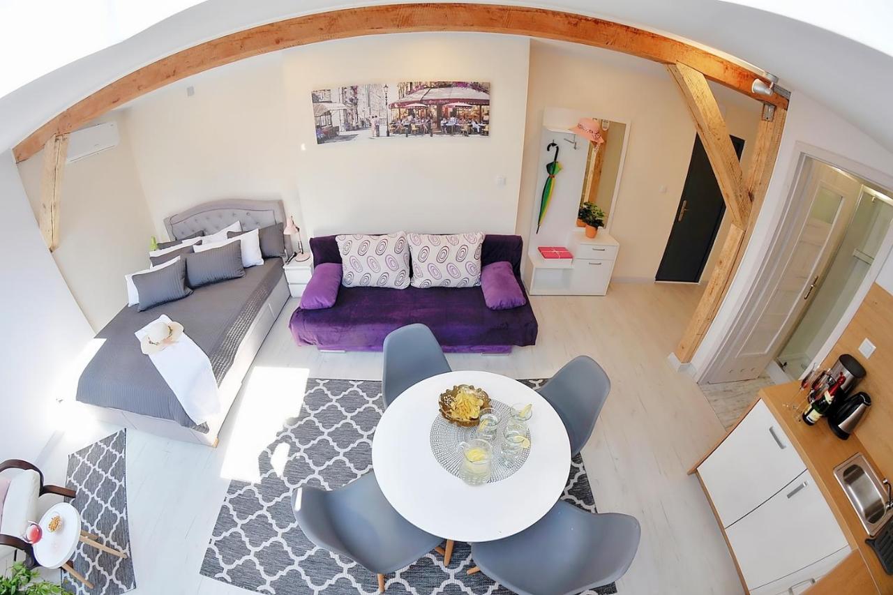 Plaza Apartament أوسترونيه مورسكية المظهر الخارجي الصورة