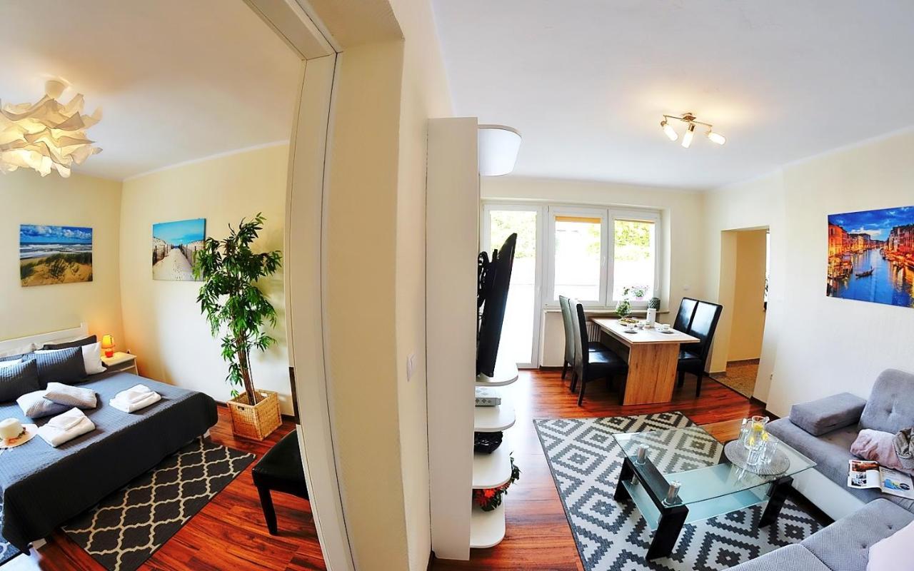Plaza Apartament أوسترونيه مورسكية المظهر الخارجي الصورة